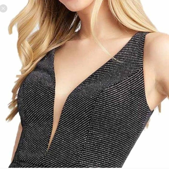 MAC DUGGAL Sleeveless V Neck Plunge Velvet Wide Leg Formal Jumpsuit Black Size 2 - Picture 4 of 12